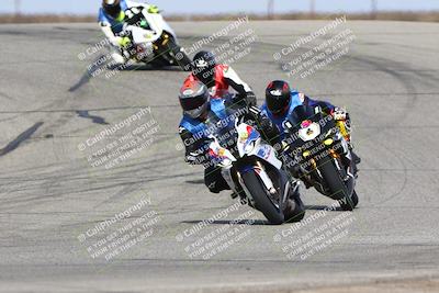 media/Nov-26-2023-TrackDaz (Sun) [[64ad8cfd8f]]/Mock Race/Outside Grapevine/